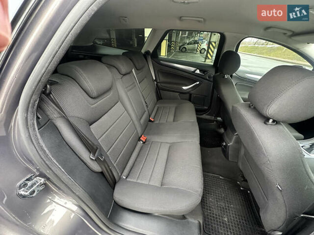 Серый Форд Мондео, объемом двигателя 2 л и пробегом 250 тыс. км за 7299 $, фото 30 на Automoto.ua