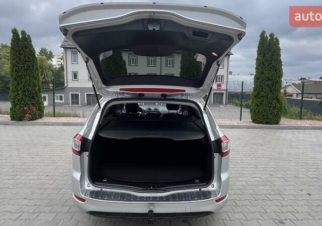 Сірий Форд Мондео, об'ємом двигуна 2 л та пробігом 216 тис. км за 10799 $, фото 20 на Automoto.ua