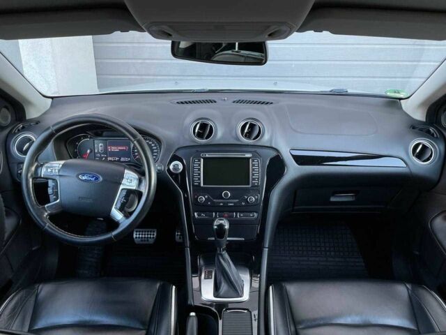 Серый Форд Мондео, объемом двигателя 2 л и пробегом 216 тыс. км за 10799 $, фото 7 на Automoto.ua