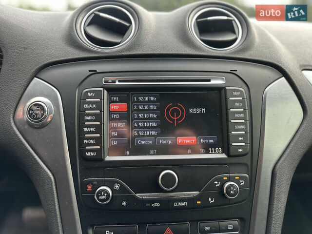 Серый Форд Мондео, объемом двигателя 2 л и пробегом 250 тыс. км за 7299 $, фото 15 на Automoto.ua