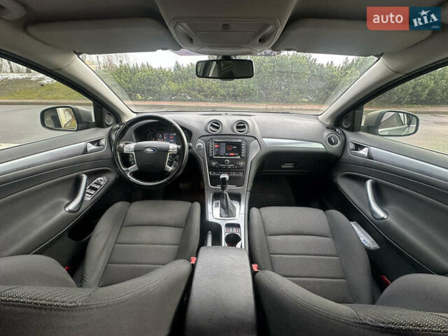 Серый Форд Мондео, объемом двигателя 2 л и пробегом 250 тыс. км за 7299 $, фото 31 на Automoto.ua