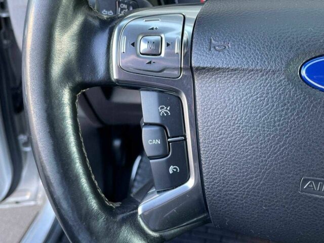 Серый Форд Мондео, объемом двигателя 2 л и пробегом 216 тыс. км за 10799 $, фото 18 на Automoto.ua