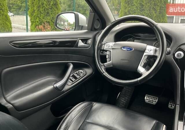 Сірий Форд Мондео, об'ємом двигуна 2 л та пробігом 216 тис. км за 10799 $, фото 25 на Automoto.ua