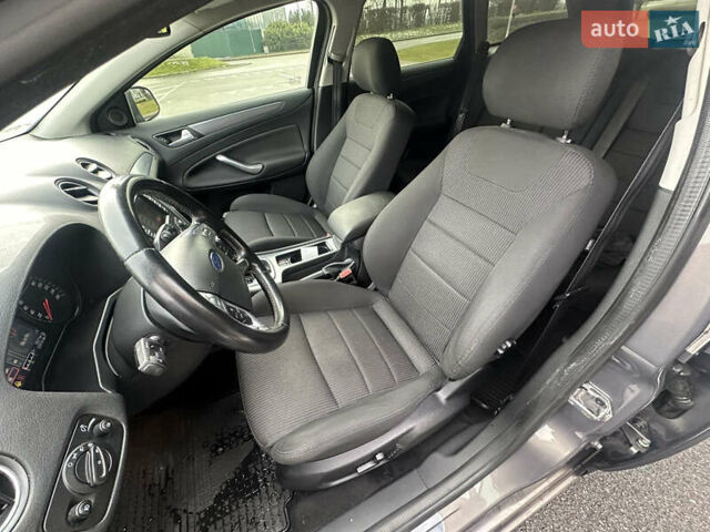 Серый Форд Мондео, объемом двигателя 2 л и пробегом 250 тыс. км за 7299 $, фото 22 на Automoto.ua