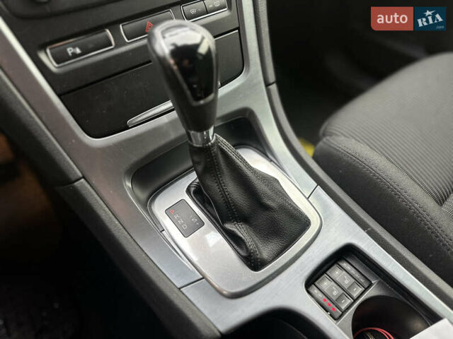 Серый Форд Мондео, объемом двигателя 2 л и пробегом 250 тыс. км за 7299 $, фото 17 на Automoto.ua