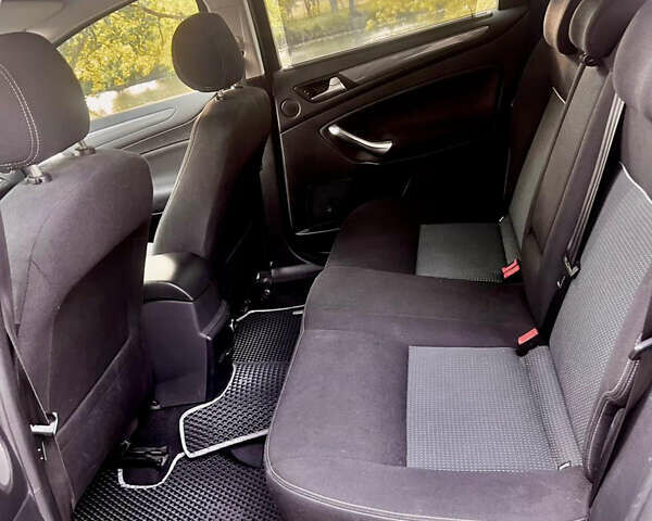 Форд Мондео 2014 в Сумах на Automoto.ua Серый Форд Мондео, объемом двигателя 1.6 л и пробегом 190 тыс. км за 8800 $, фото 4 на Automoto.ua