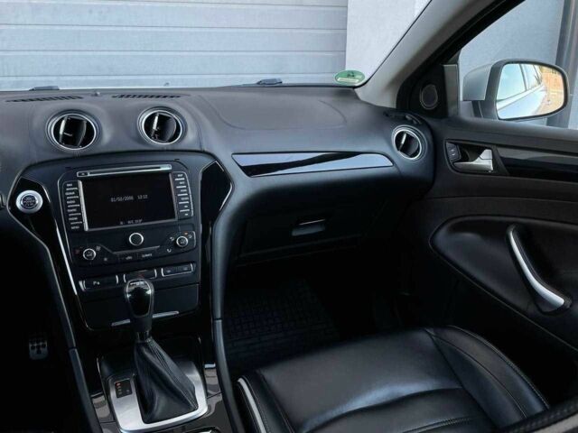 Серый Форд Мондео, объемом двигателя 2 л и пробегом 216 тыс. км за 10799 $, фото 19 на Automoto.ua