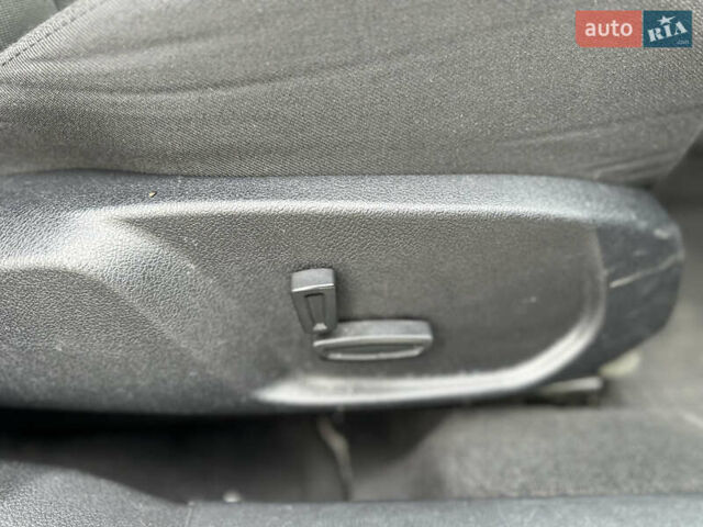 Серый Форд Мондео, объемом двигателя 2 л и пробегом 250 тыс. км за 7299 $, фото 34 на Automoto.ua