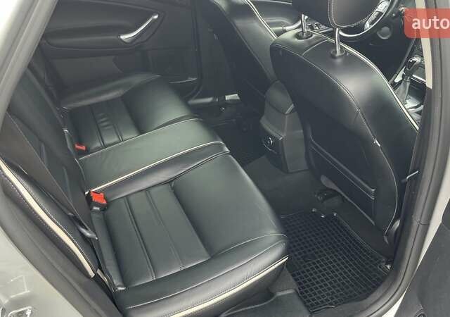 Сірий Форд Мондео, об'ємом двигуна 2 л та пробігом 216 тис. км за 10799 $, фото 32 на Automoto.ua