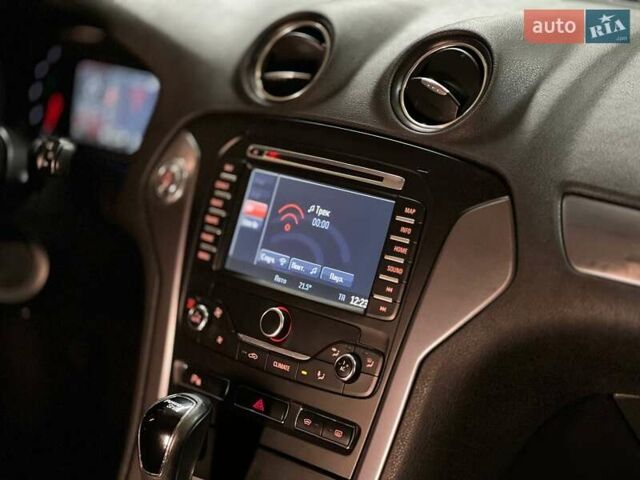 Сірий Форд Мондео, об'ємом двигуна 2 л та пробігом 250 тис. км за 8990 $, фото 42 на Automoto.ua