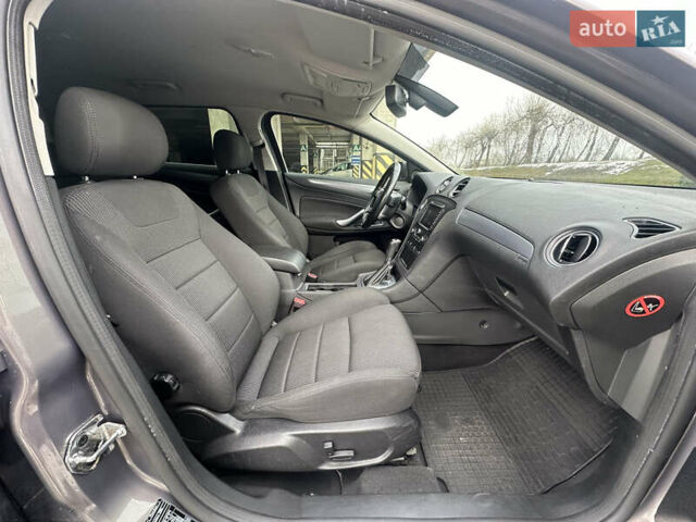 Серый Форд Мондео, объемом двигателя 2 л и пробегом 250 тыс. км за 7299 $, фото 35 на Automoto.ua