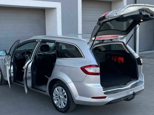 Серый Форд Мондео, объемом двигателя 2 л и пробегом 216 тыс. км за 10799 $, фото 3 на Automoto.ua