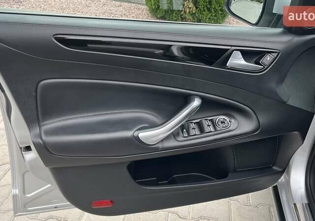 Сірий Форд Мондео, об'ємом двигуна 2 л та пробігом 216 тис. км за 10799 $, фото 26 на Automoto.ua