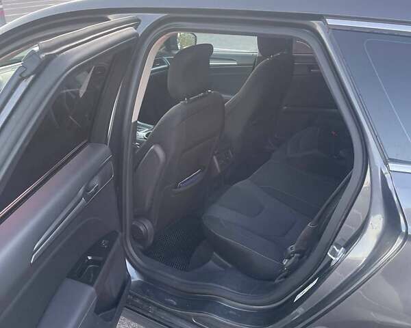 Сірий Форд Мондео, об'ємом двигуна 2 л та пробігом 388 тис. км за 10400 $, фото 6 на Automoto.ua