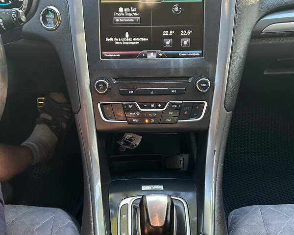 Серый Форд Мондео, объемом двигателя 2 л и пробегом 292 тыс. км за 12700 $, фото 8 на Automoto.ua