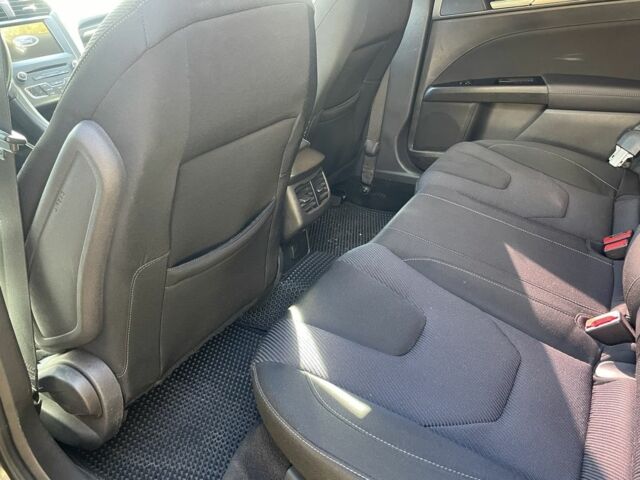 Серый Форд Мондео, объемом двигателя 2 л и пробегом 250 тыс. км за 11800 $, фото 14 на Automoto.ua