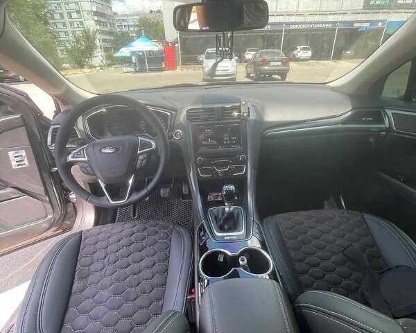 Серый Форд Мондео, объемом двигателя 2 л и пробегом 208 тыс. км за 11500 $, фото 9 на Automoto.ua