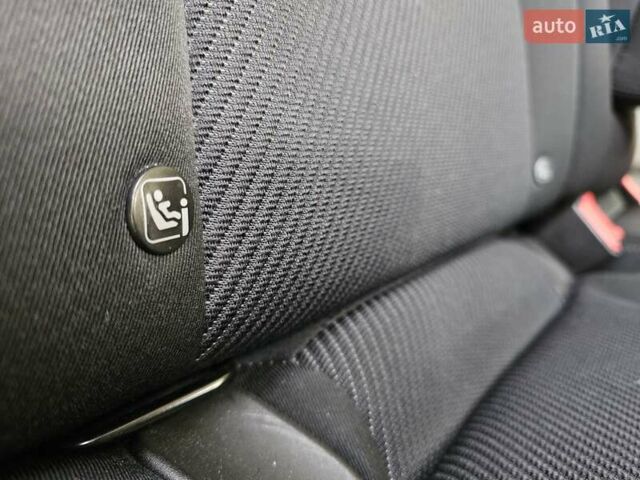 Сірий Форд Мондео, об'ємом двигуна 2 л та пробігом 249 тис. км за 11300 $, фото 50 на Automoto.ua