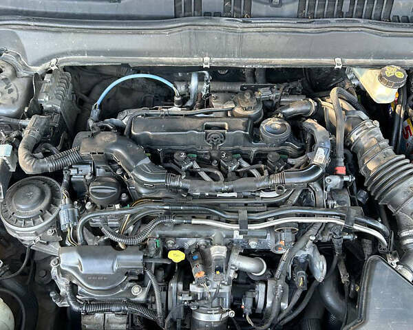 Серый Форд Мондео, объемом двигателя 2 л и пробегом 292 тыс. км за 12700 $, фото 10 на Automoto.ua