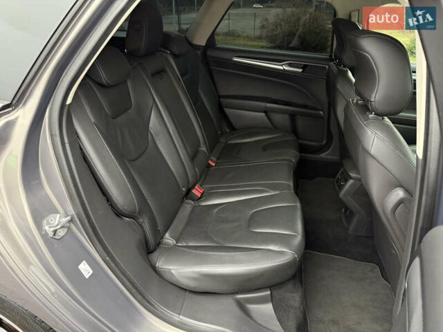 Серый Форд Мондео, объемом двигателя 2 л и пробегом 254 тыс. км за 11950 $, фото 43 на Automoto.ua