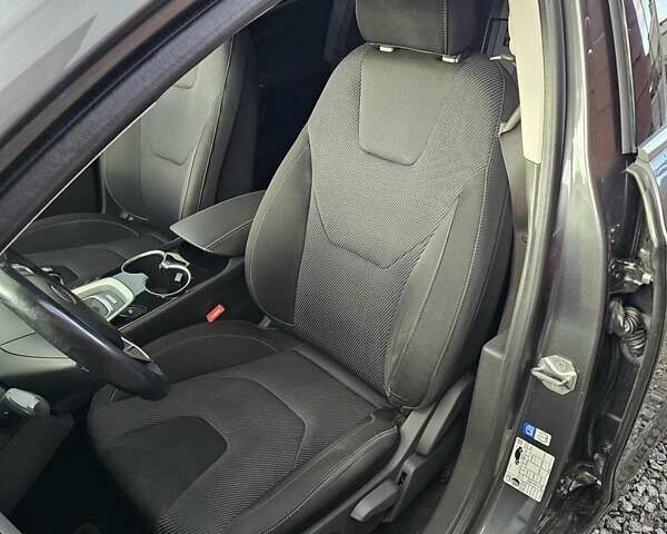 Сірий Форд Мондео, об'ємом двигуна 2 л та пробігом 249 тис. км за 11300 $, фото 23 на Automoto.ua