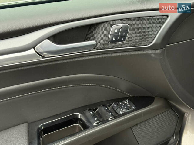 Серый Форд Мондео, объемом двигателя 2 л и пробегом 254 тыс. км за 11950 $, фото 39 на Automoto.ua