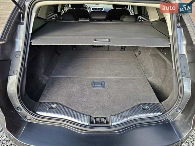 Сірий Форд Мондео, об'ємом двигуна 2 л та пробігом 249 тис. км за 11300 $, фото 54 на Automoto.ua