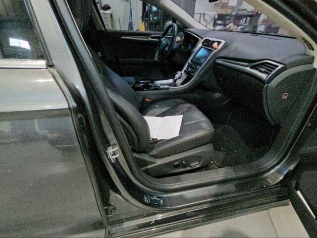 Серый Форд Мондео, объемом двигателя 2 л и пробегом 130 тыс. км за 12100 $, фото 16 на Automoto.ua