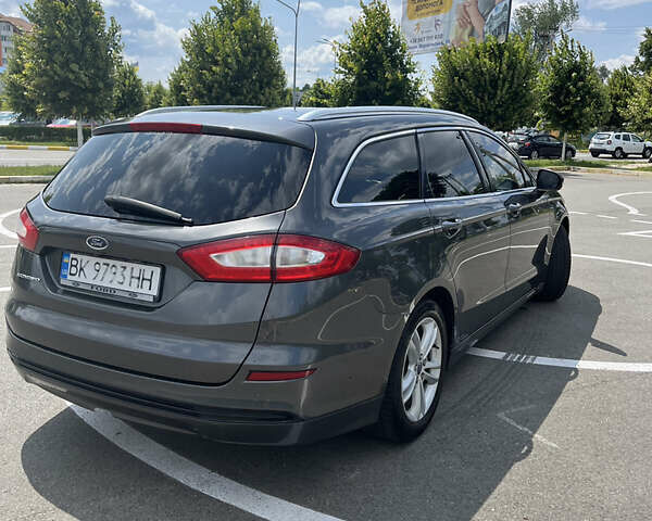 Серый Форд Мондео, объемом двигателя 2 л и пробегом 302 тыс. км за 11700 $, фото 6 на Automoto.ua