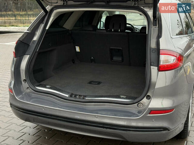 Серый Форд Мондео, объемом двигателя 2 л и пробегом 254 тыс. км за 11950 $, фото 21 на Automoto.ua