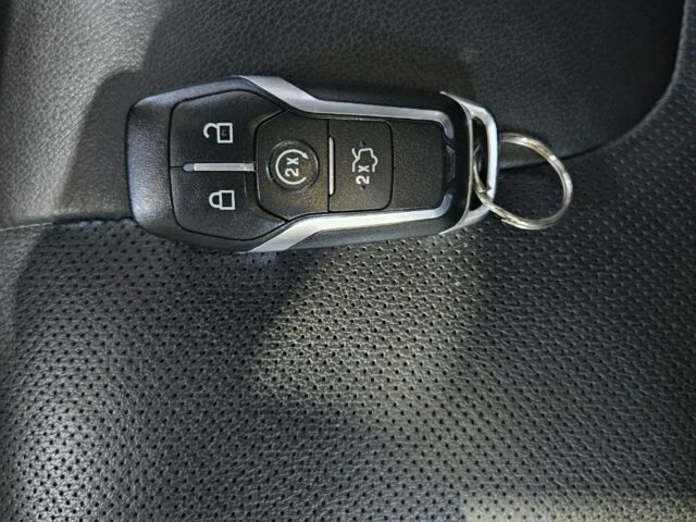 Серый Форд Мондео, объемом двигателя 2 л и пробегом 130 тыс. км за 12100 $, фото 38 на Automoto.ua