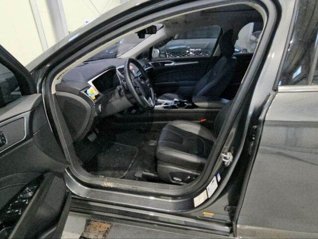 Серый Форд Мондео, объемом двигателя 2 л и пробегом 130 тыс. км за 12100 $, фото 27 на Automoto.ua