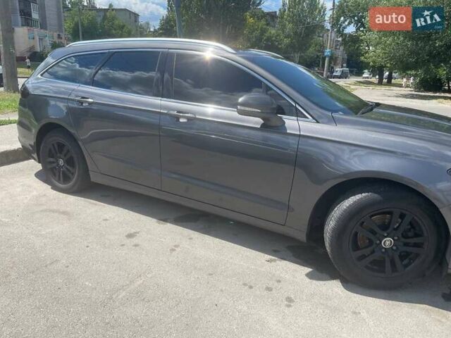 Серый Форд Мондео, объемом двигателя 2 л и пробегом 208 тыс. км за 11500 $, фото 6 на Automoto.ua