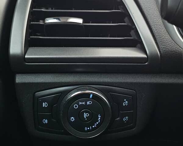 Сірий Форд Мондео, об'ємом двигуна 2 л та пробігом 249 тис. км за 11300 $, фото 24 на Automoto.ua