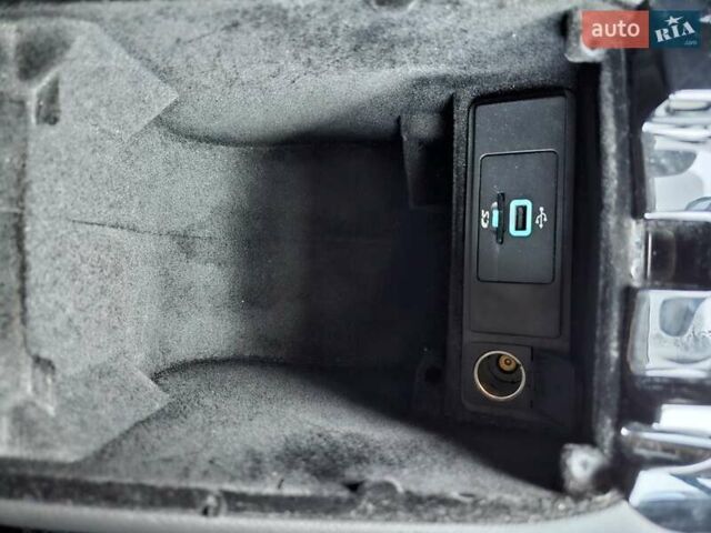 Сірий Форд Мондео, об'ємом двигуна 2 л та пробігом 249 тис. км за 11300 $, фото 42 на Automoto.ua