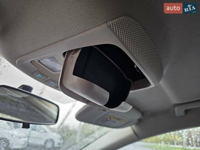 Сірий Форд Мондео, об'ємом двигуна 2 л та пробігом 249 тис. км за 11300 $, фото 41 на Automoto.ua