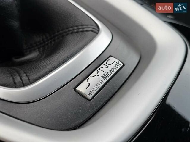 Сірий Форд Мондео, об'ємом двигуна 2 л та пробігом 249 тис. км за 11300 $, фото 37 на Automoto.ua