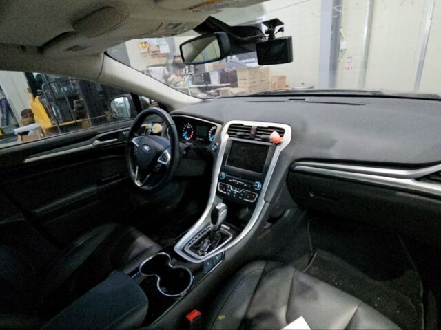 Серый Форд Мондео, объемом двигателя 2 л и пробегом 130 тыс. км за 12100 $, фото 15 на Automoto.ua