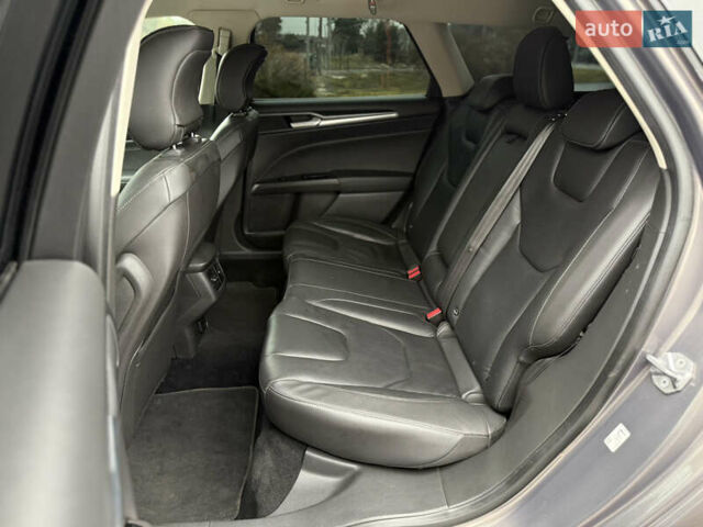 Серый Форд Мондео, объемом двигателя 2 л и пробегом 254 тыс. км за 11950 $, фото 41 на Automoto.ua