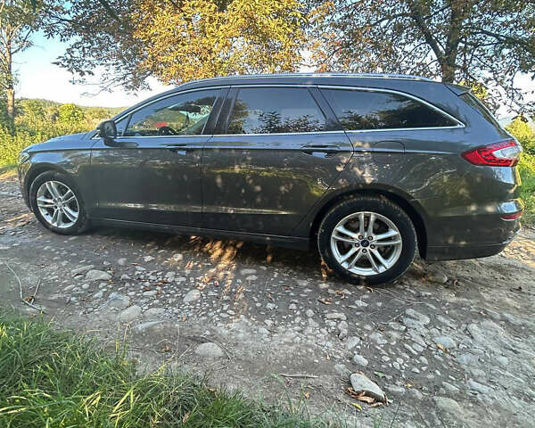 Серый Форд Мондео, объемом двигателя 2 л и пробегом 292 тыс. км за 12700 $, фото 17 на Automoto.ua