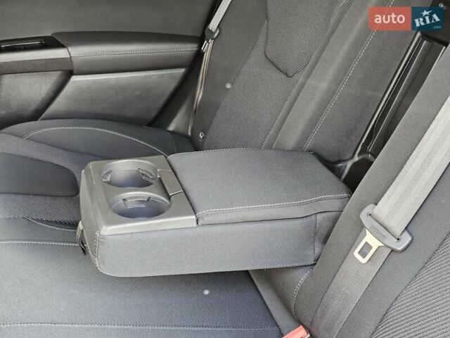 Сірий Форд Мондео, об'ємом двигуна 2 л та пробігом 249 тис. км за 11300 $, фото 47 на Automoto.ua