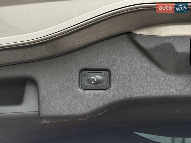 Серый Форд Мондео, объемом двигателя 2 л и пробегом 254 тыс. км за 11950 $, фото 22 на Automoto.ua