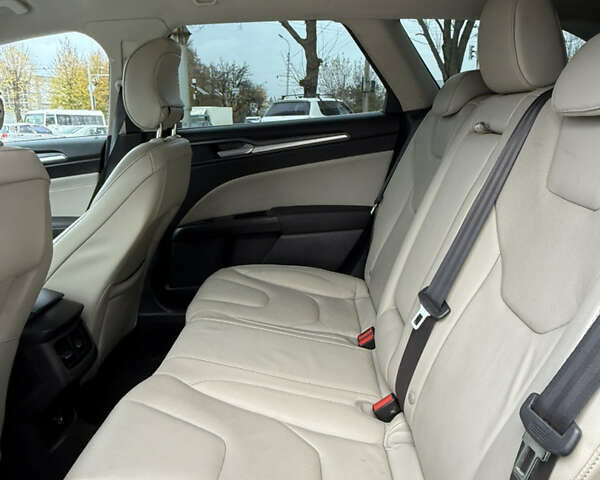 Серый Форд Мондео, объемом двигателя 2 л и пробегом 220 тыс. км за 8800 $, фото 15 на Automoto.ua