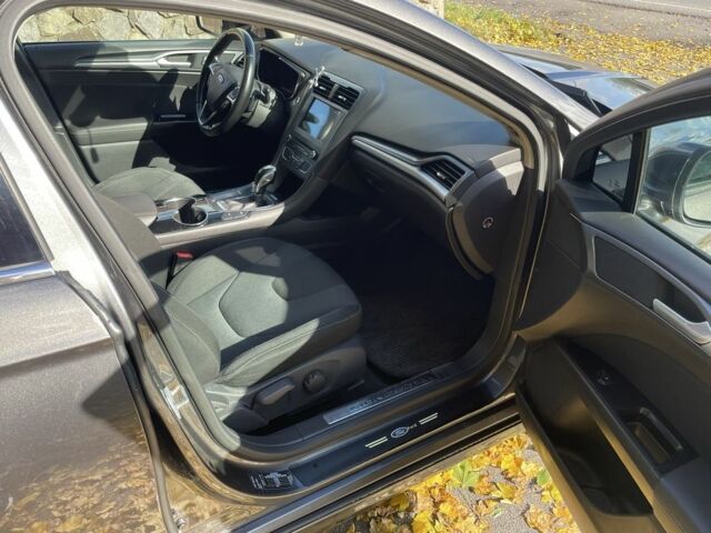 Серый Форд Мондео, объемом двигателя 2 л и пробегом 250 тыс. км за 11800 $, фото 18 на Automoto.ua