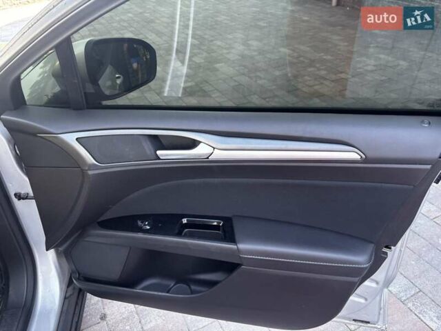 Серый Форд Мондео, объемом двигателя 2 л и пробегом 270 тыс. км за 12700 $, фото 1 на Automoto.ua