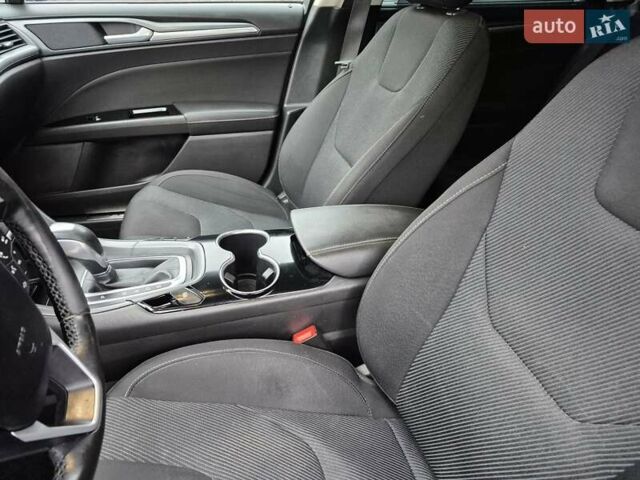 Серый Форд Мондео, объемом двигателя 2 л и пробегом 290 тыс. км за 13000 $, фото 14 на Automoto.ua