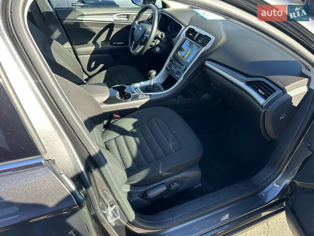 Серый Форд Мондео, объемом двигателя 1.5 л и пробегом 211 тыс. км за 12000 $, фото 12 на Automoto.ua