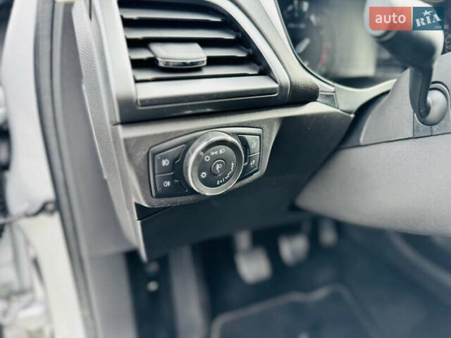 Серый Форд Мондео, объемом двигателя 1.5 л и пробегом 280 тыс. км за 11600 $, фото 49 на Automoto.ua