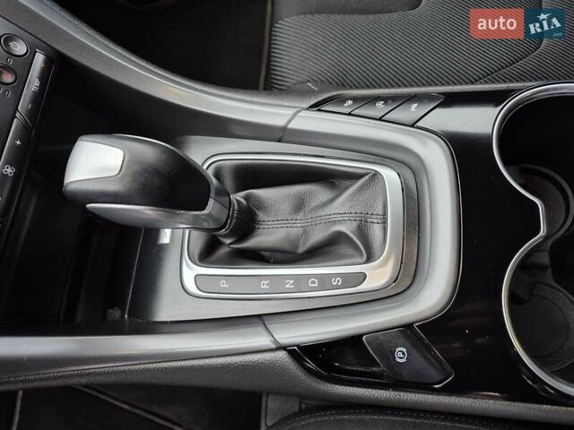 Серый Форд Мондео, объемом двигателя 2 л и пробегом 290 тыс. км за 13000 $, фото 32 на Automoto.ua