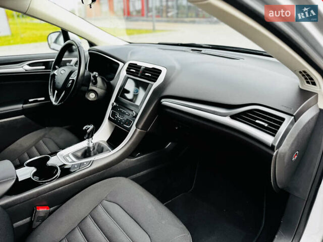 Серый Форд Мондео, объемом двигателя 1.5 л и пробегом 280 тыс. км за 11600 $, фото 40 на Automoto.ua